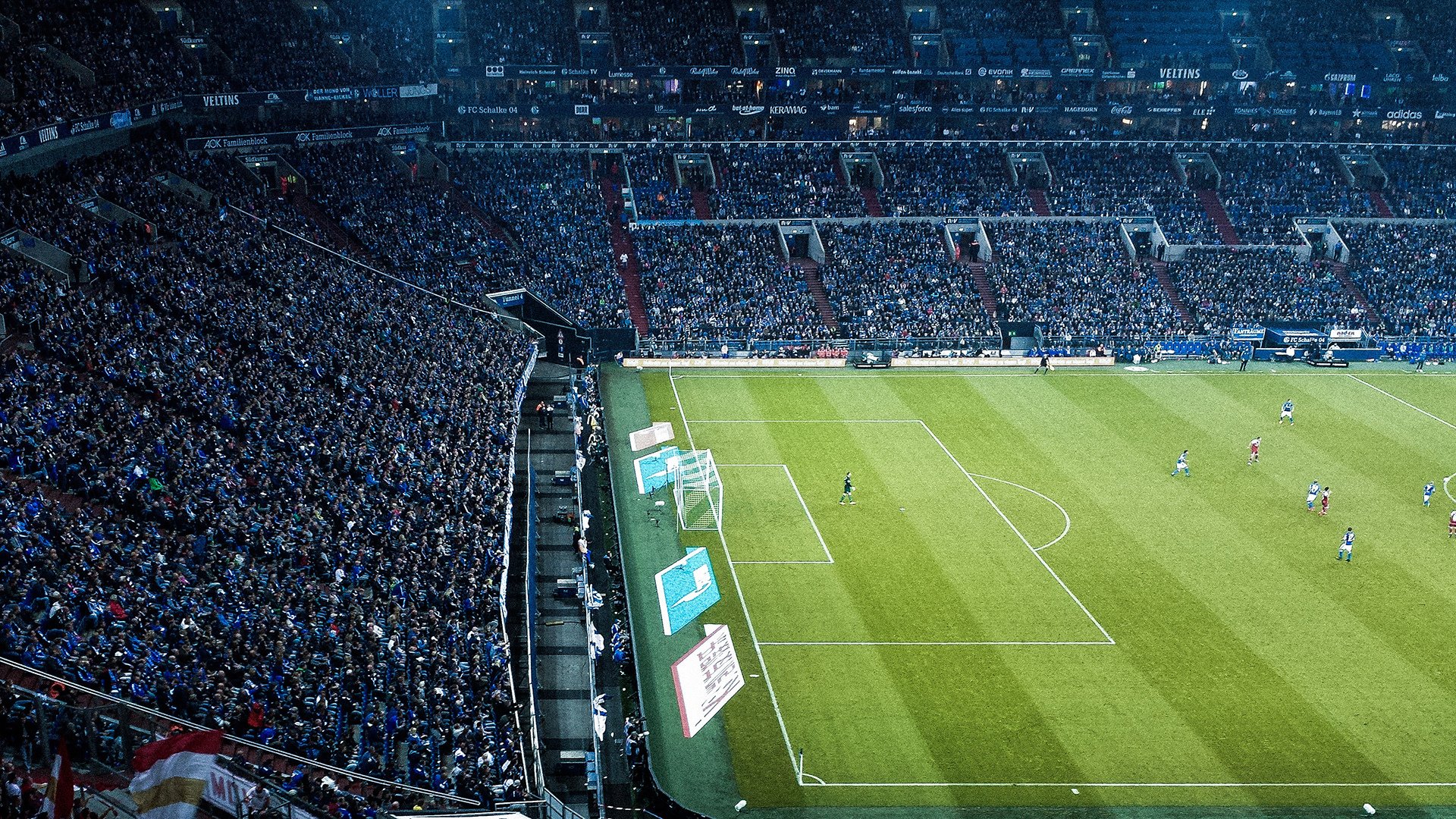 爱游戏官方网站-_趣味高尔夫：城市中的绿色慢节奏运动_，高尔夫慢动作图片